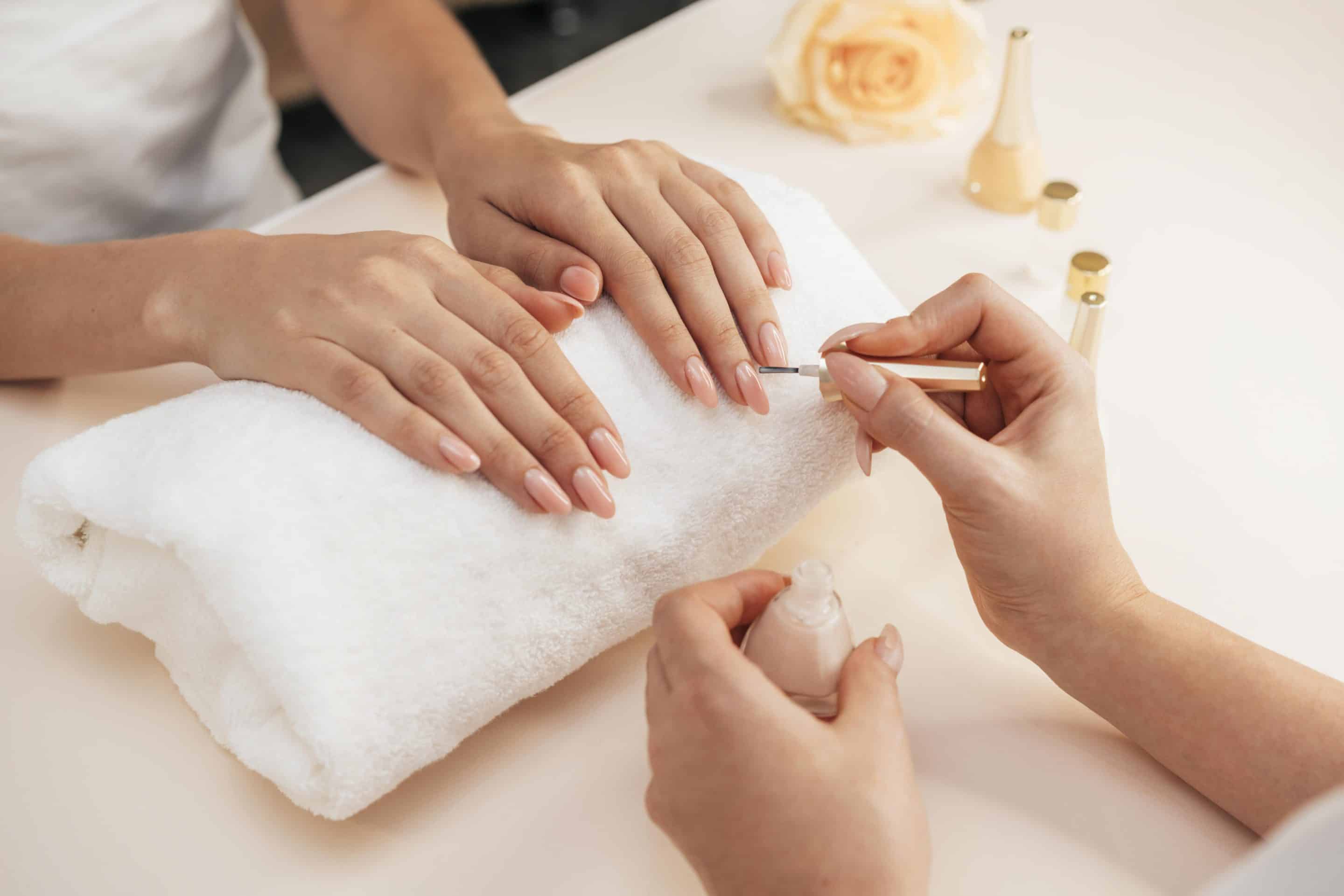 Formation Ongles Gel UV et Faux Ongles — C3 Paris